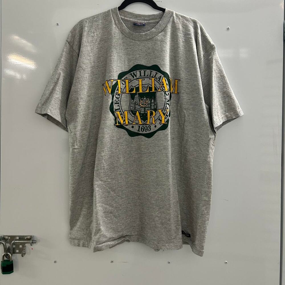 Grey vintage 90s Jansport William & Mary college cotton T-shirt
